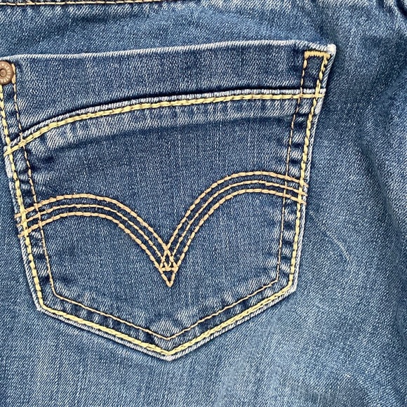 Levi’s Blue Denim Shorts - Picture 3 of 5
